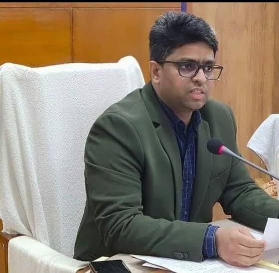 Image of Shri Ashutosh Niranjan, IAS